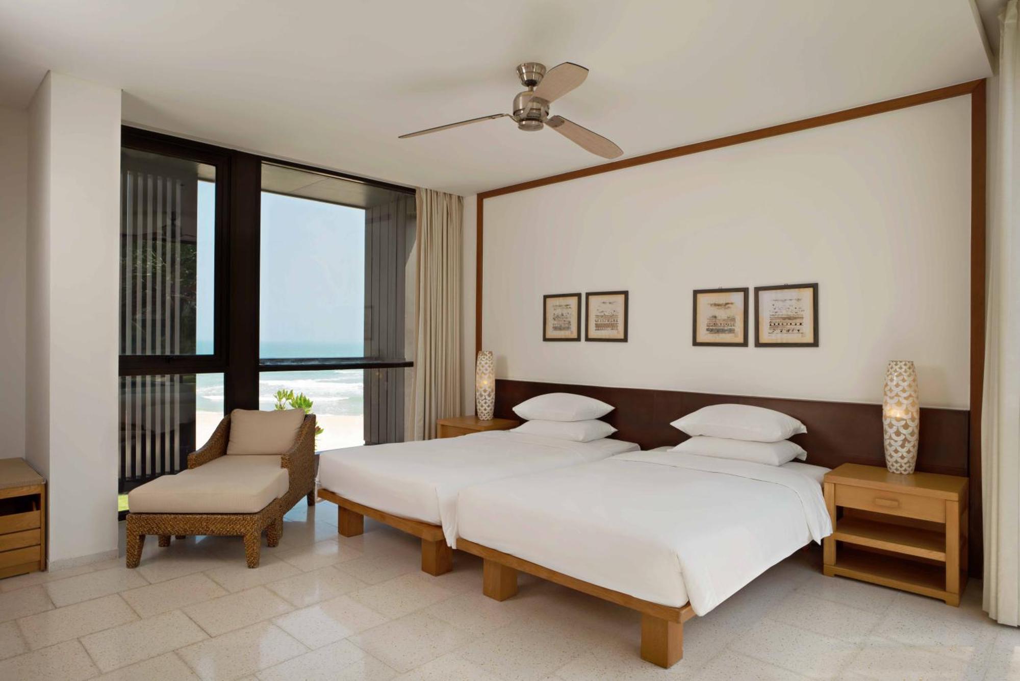 Hyatt Regency Danang Resort And Spa Exteriör bild A bedroom at the Conrad Maldives